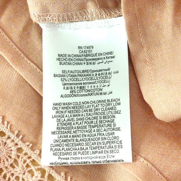 BCBGMaxAzria Romper. Sz. XS - Picture 12 of 12